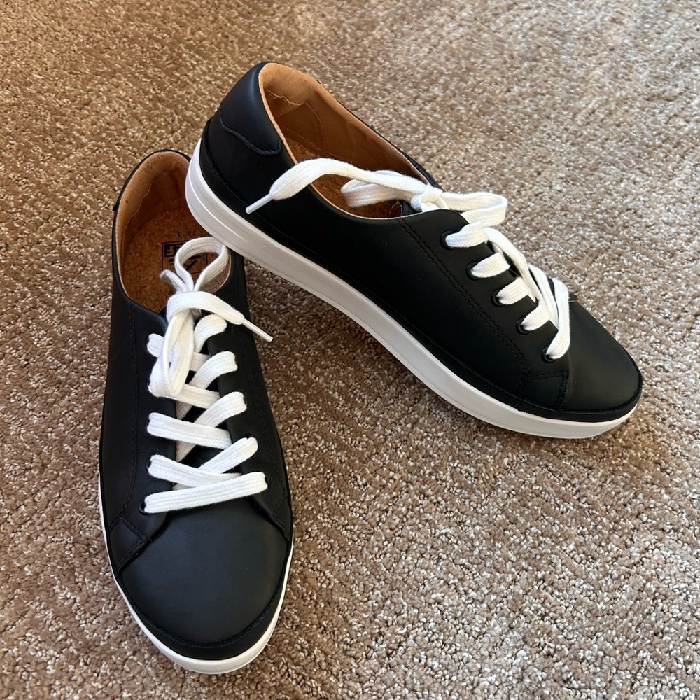 Women’s Reef Sneakers